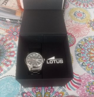 Reloj Lotus 18812 Negro y Plateado