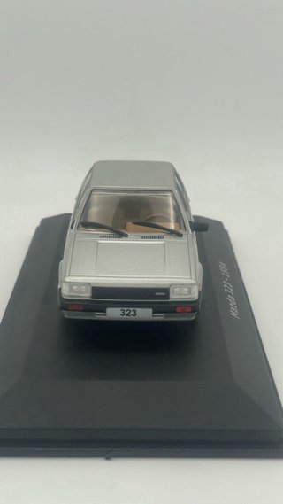 (!!) Mazda 323 Mk6 - Ixo Grecia 1/43