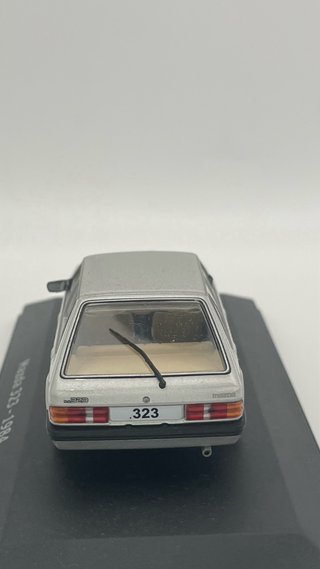 (!!) Mazda 323 Mk6 - Ixo Grecia 1/43