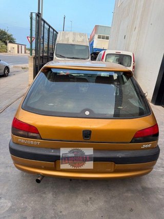 REFUERZO PARAGOLPES TRASERO Peugeot 306 3/5 pt. / 4 pt. (S2)(04.1997->)