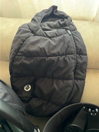 Capazo Bugaboo Bee,Maxicosi, saco y adaptadores
