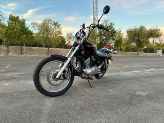 Yamaha XV250 Granate 2009