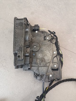 Cerradura Puerta Trasera Derecha Completa 7281940