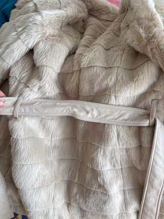 Abrigo beige mujer pelo