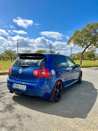 Volkswagen Golf 2004
