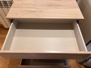 Cómoda de madera color marron clarito