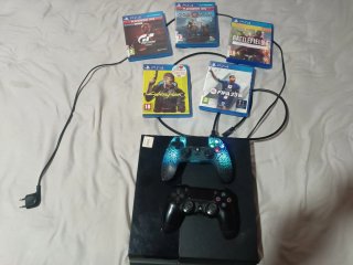 PS4 Negra + 2 Mandos + 5 Juegos TODO JUNTO