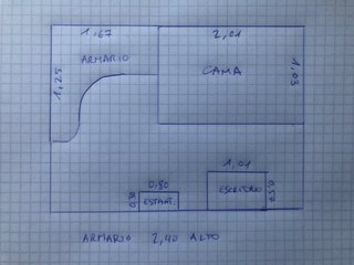 Habitación juvenil: Cama compacta y armario