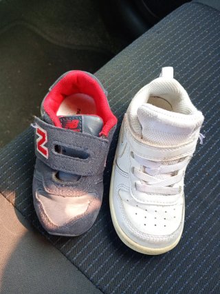 Zapatillas niño/a NB y Nike Talla 23/23.5