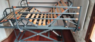 Cama ortopedica  eléctrica con carro elevador