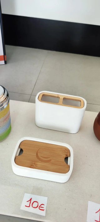 Conjunto blanco y bambú