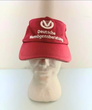 Cappellino Ferrari Deutsche Vermögensberatung