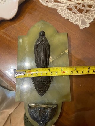 Acquasantiera Vergine Maria