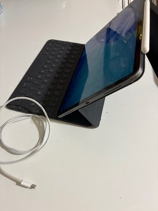 iPad Pro 11 (2018) + Teclado Apple