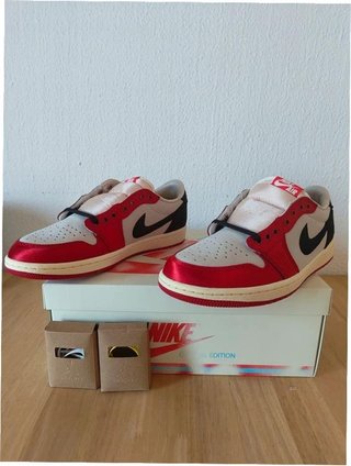Jordan 1 Low OG Trophy Room Rookie Card