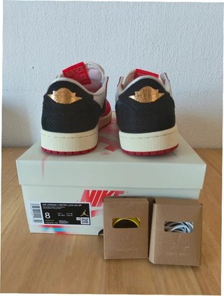 Jordan 1 Low OG Trophy Room Rookie Card