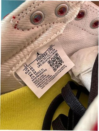 Jordan 1 Retro Low OG Trophy Room Rookie Card