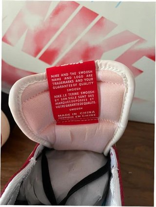 Jordan 1 Retro Low OG Trophy Room Rookie Card