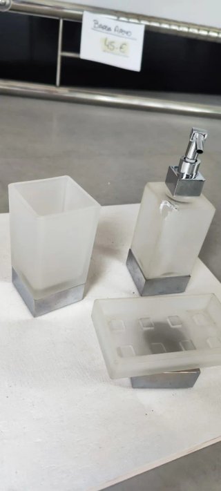 Conjunto baño cristal y metal