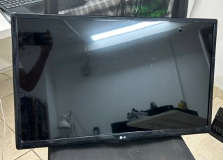 Televisor LG 28" HD Negro