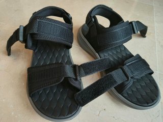 Sandalias deportivas negras