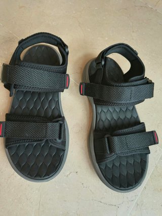 Sandalias deportivas negras