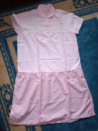 Lote de cuatro camisones azul y rosa con encaje