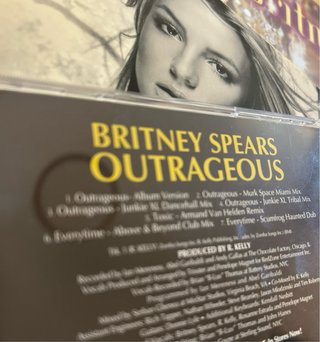 CD Britney Spears Outrageous Japon. Seminuevo