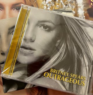 CD Britney Spears Outrageous Japon. Seminuevo