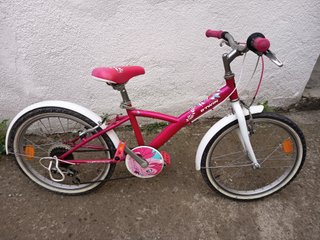 Bicicleta infantil rosa B'Twin