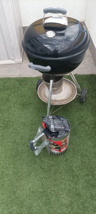 Barbacoa Weber Negra y Plateada Incluye encendedor