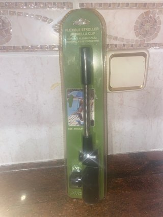 Soporte flexible para sombrilla de cochecito