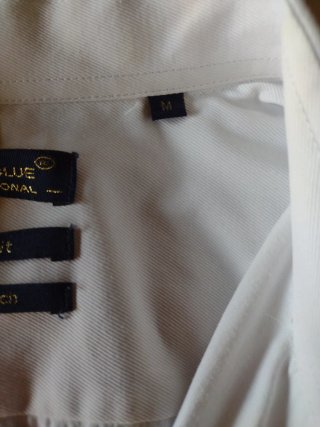 Camisa blanca de vestir para chico