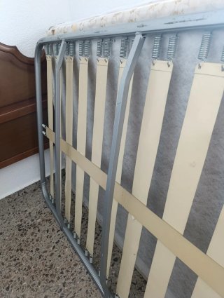 Somier de láminas metálico
