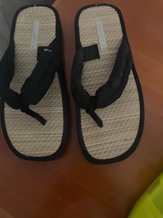 Chanclas Zara Home Beige/Negro Talla 38/39