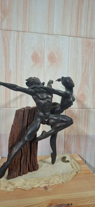 Escultura Manel Vidal, acabado en bronce