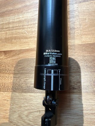 Tija telescópica Bike Yoke Revive con mando