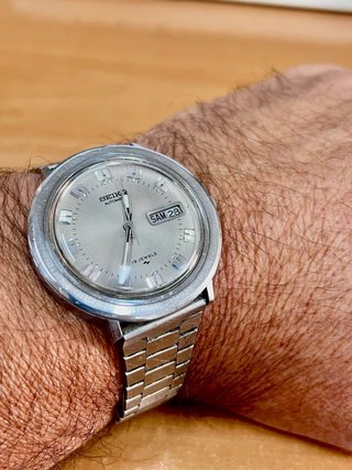 Reloj Seiko UFO 7006A Automático Plata