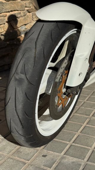 Suzuki GSXR 750 K7
