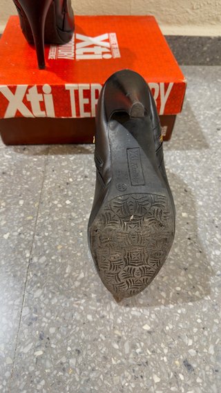 Botines XTI negros talla 39