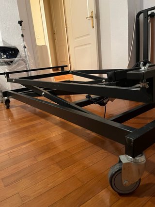 Cama hospitalaria con colchón