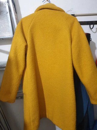 Abrigo amarillo Lefties talla M