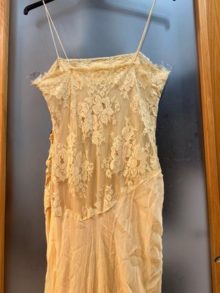 Vestido Zara Beige Encaje Flores largo