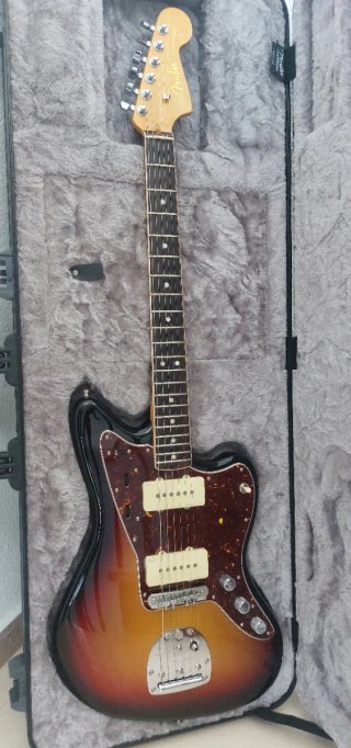 Fender American Ultra Jazzmaster Guitarra