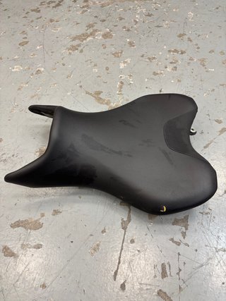 Asiento Yamaha MT07