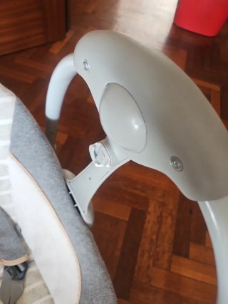 Mecedora bebé gris y blanco se valancea sola music