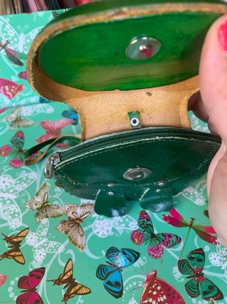 Cartera artesana piel rana