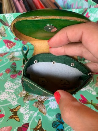 Cartera artesana piel rana