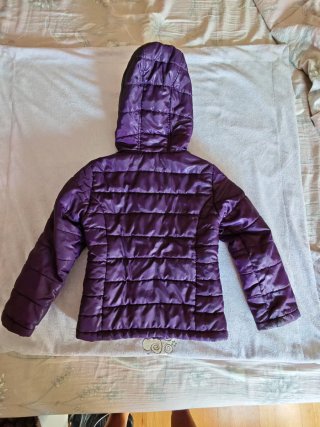 Chaqueta infantil azul con estrellas rosas