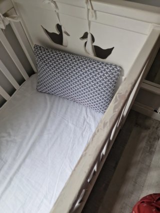 Cuna de bebé con patitos